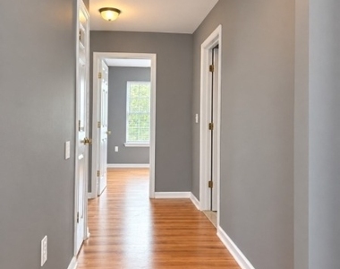10 Dina Ln - Photo Thumbnail 8
