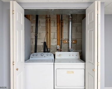 10 Dina Ln - Photo Thumbnail 20