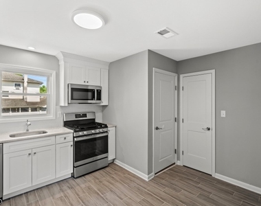 227 N 11th St - Photo Thumbnail 6
