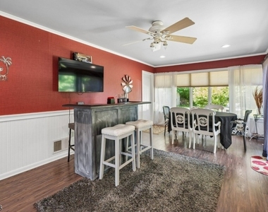 203 Dorchester St - Photo Thumbnail 7