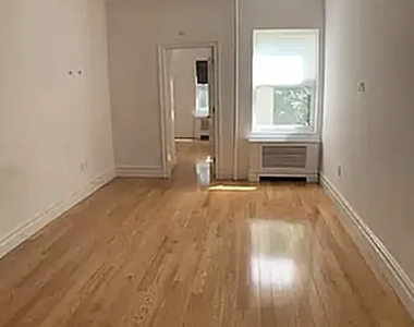 258 East 78th Street - Photo Thumbnail 1