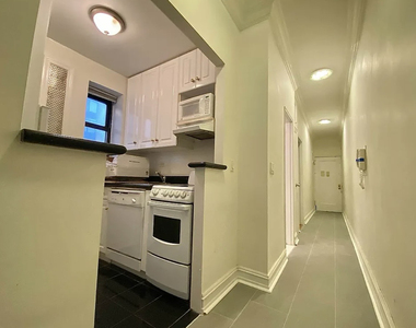 148 West 68th Street - Photo Thumbnail 5