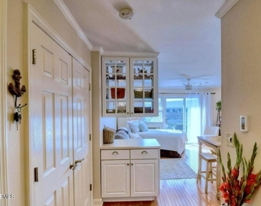 5 Ocean Avenue N - Photo Thumbnail 1