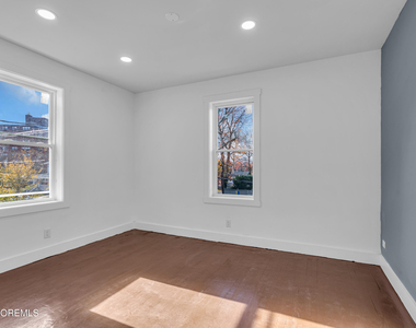 922 4th Avenue - Photo Thumbnail 4