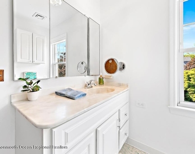 27 Shrewsbury Drive - Photo Thumbnail 23