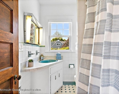 27 Shrewsbury Drive - Photo Thumbnail 32