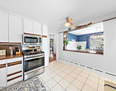 27 Shrewsbury Drive - Photo Thumbnail 11