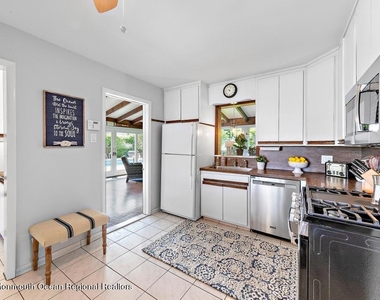 27 Shrewsbury Drive - Photo Thumbnail 10