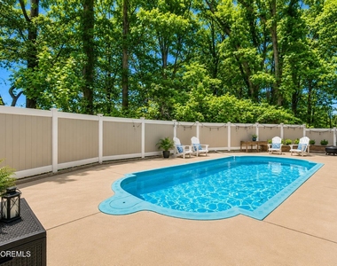 10 Woodland Terrace - Photo Thumbnail 1