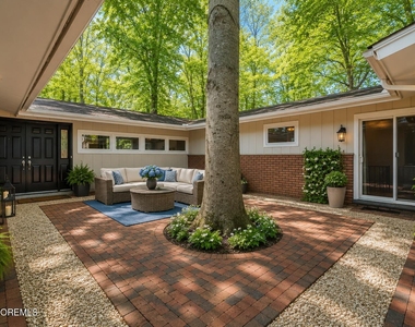 10 Woodland Terrace - Photo Thumbnail 5
