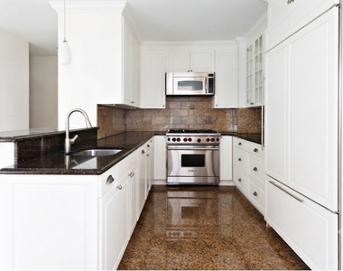 East 80th Street - Photo Thumbnail 1