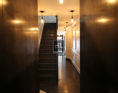 Ridge Street - Photo Thumbnail 3