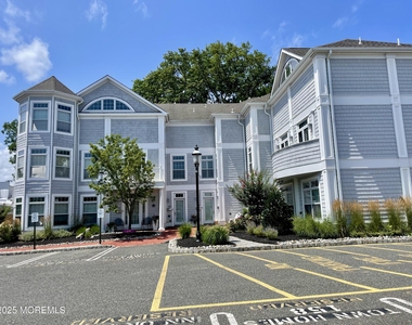 162 Main Street - Photo Thumbnail 35