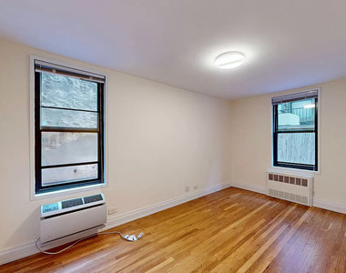 West 13 Street - Photo Thumbnail 1
