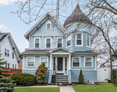 805 6th Avenue - Photo Thumbnail 1