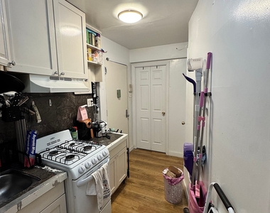 Washington Place - Photo Thumbnail 1