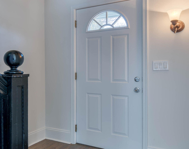 109 E River Road - Photo Thumbnail 2