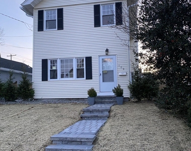 109 E River Road - Photo Thumbnail 1