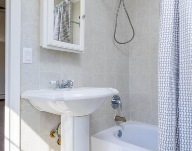 109 E River Road - Photo Thumbnail 18