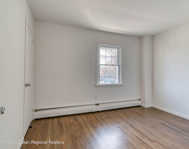 109 E River Road - Photo Thumbnail 22