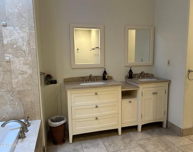 7272 E Gainey Ranch Road - Photo Thumbnail 10
