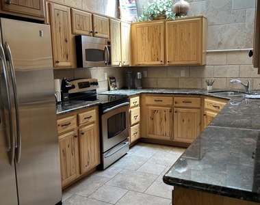 7272 E Gainey Ranch Road - Photo Thumbnail 7