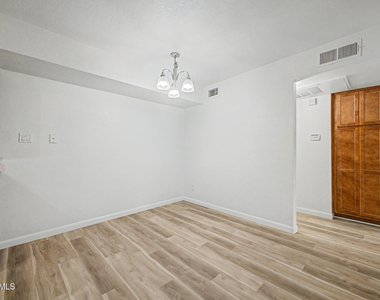 5995 N 78th Street - Photo Thumbnail 14