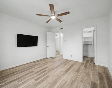 5995 N 78th Street - Photo Thumbnail 21