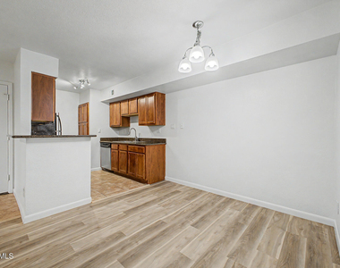 5995 N 78th Street - Photo Thumbnail 15