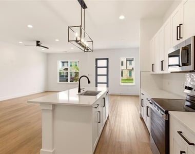 8909 Lowell Street - Photo Thumbnail 3