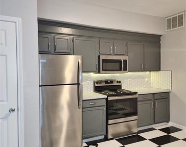 5720 Vickery Boulevard - Photo Thumbnail 5
