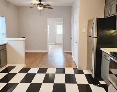5720 Vickery Boulevard - Photo Thumbnail 7