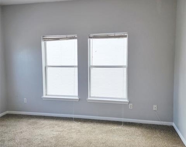 5720 Vickery Boulevard - Photo Thumbnail 9