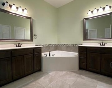 1554 Tyler Street - Photo Thumbnail 7