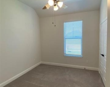 1554 Tyler Street - Photo Thumbnail 6