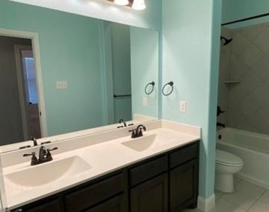 1554 Tyler Street - Photo Thumbnail 11