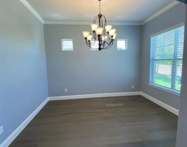 1554 Tyler Street - Photo Thumbnail 3