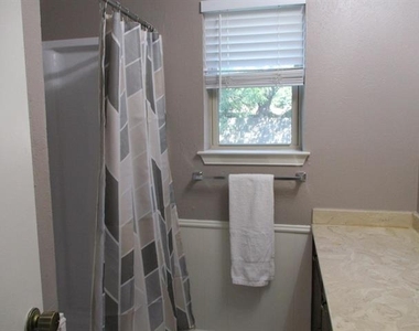 912 Shell Court - Photo Thumbnail 7