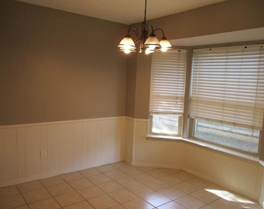 912 Shell Court - Photo Thumbnail 5