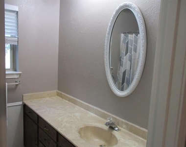 912 Shell Court - Photo Thumbnail 2