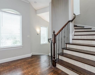 3817 Bowser Avenue - Photo Thumbnail 21