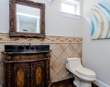 3817 Bowser Avenue - Photo Thumbnail 9