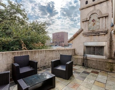 3817 Bowser Avenue - Photo Thumbnail 36