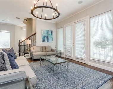 3817 Bowser Avenue - Photo Thumbnail 14