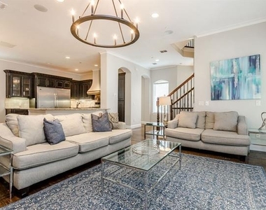 3817 Bowser Avenue - Photo Thumbnail 12