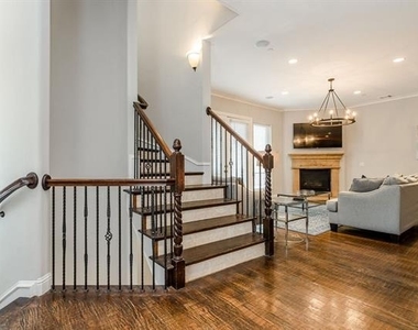 3817 Bowser Avenue - Photo Thumbnail 8