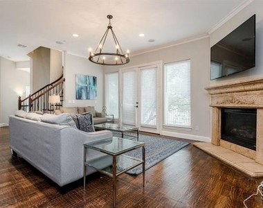 3817 Bowser Avenue - Photo Thumbnail 13