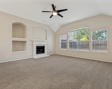 2517 Vail Drive - Photo Thumbnail 3