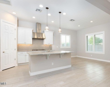 26282 N 106th Drive - Photo Thumbnail 3