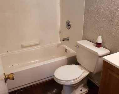 400 Oak Drive - Photo Thumbnail 9